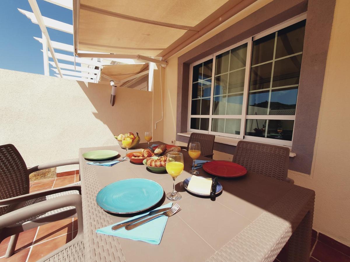 Modern Family Home Above Swimming Pool Puerto Rico  Exteriör bild
