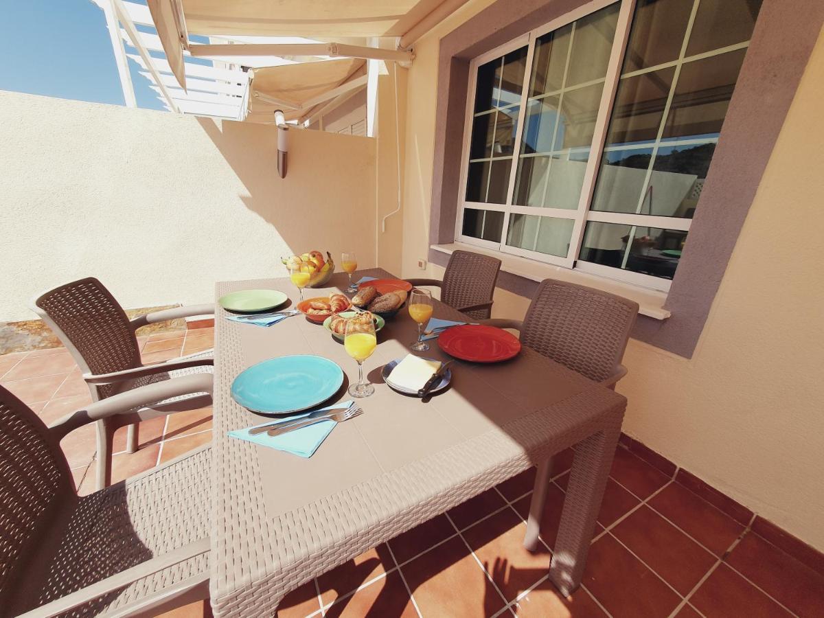 Modern Family Home Above Swimming Pool Puerto Rico  Exteriör bild