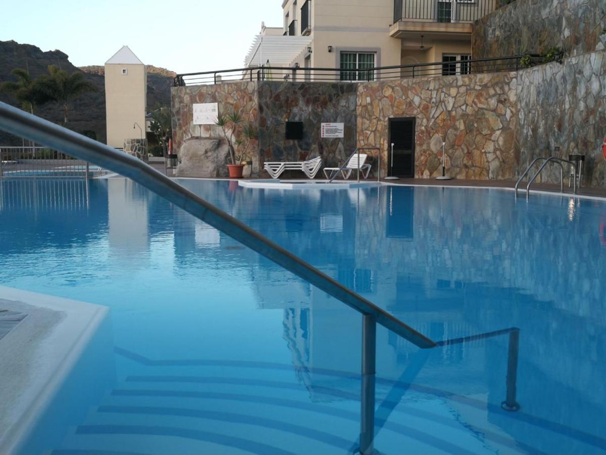 Modern Family Home Above Swimming Pool Puerto Rico  Exteriör bild